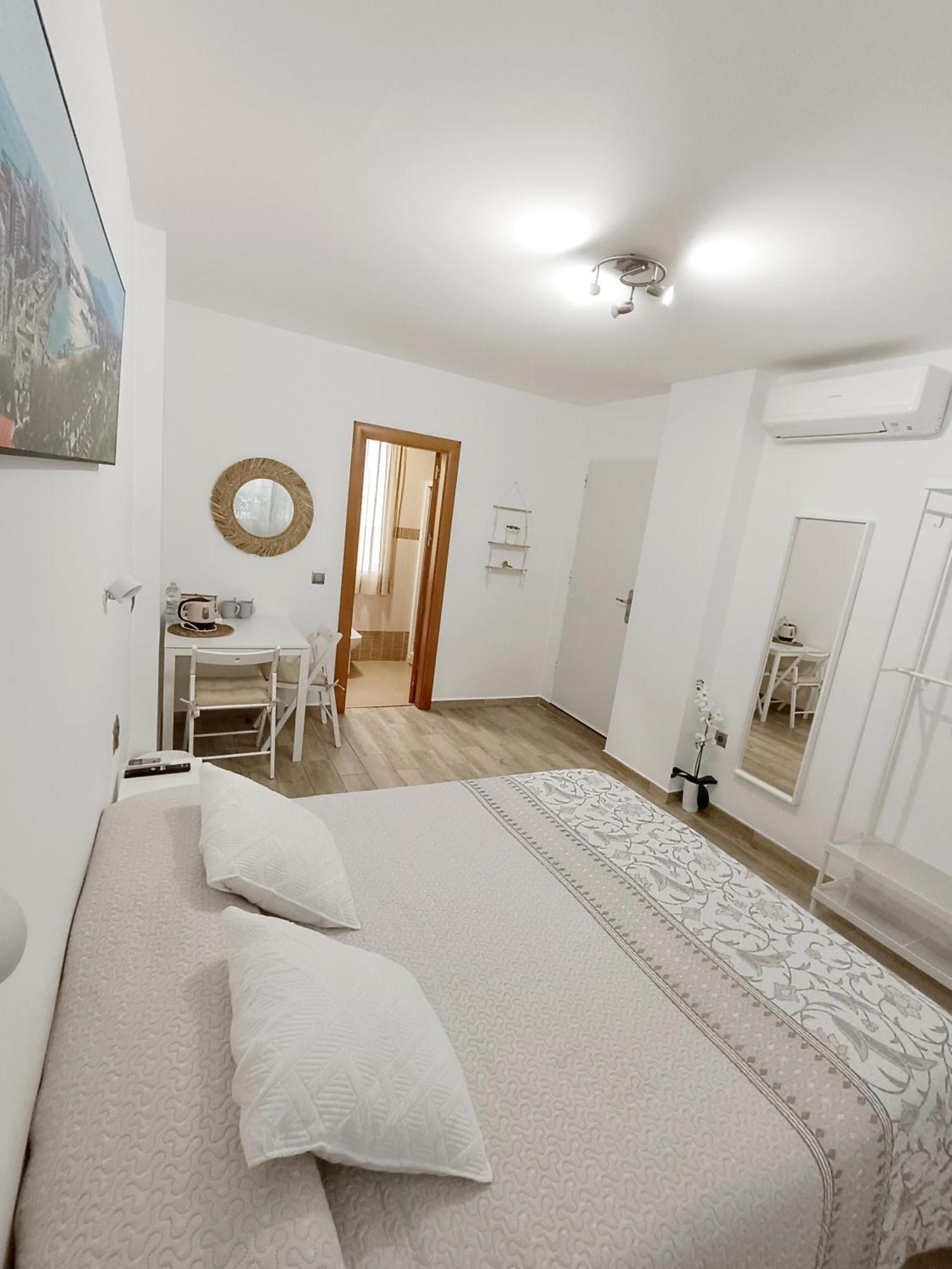 Habitacion Independiente Cerca Del Mar มาลากา ภายนอก รูปภาพ